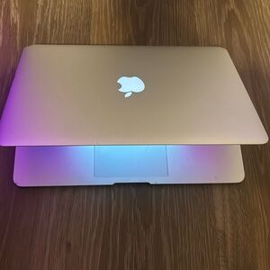 Macbook Air 13 in